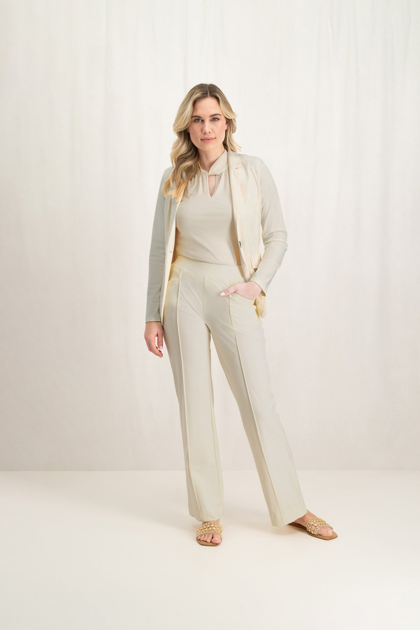 Sanne Blazer | Latte